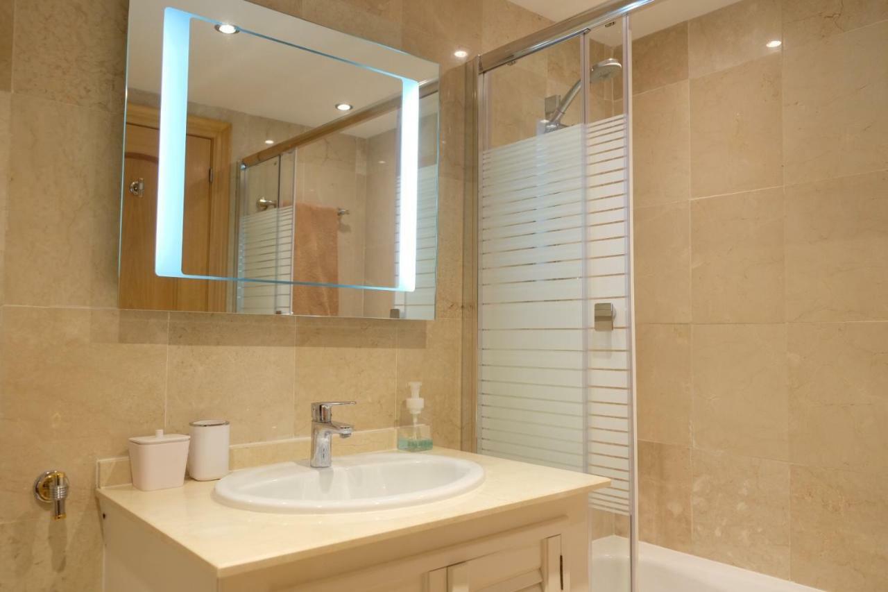 Luxury Modern Apartment With Terrace, Pool And Garage! Marbella Esterno foto